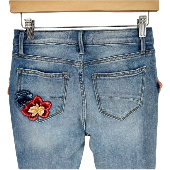 Driftwood Colette High Rise Fray Hem Jean Straight Crop Floral Applique  Size 25 - Picture 8 of 13